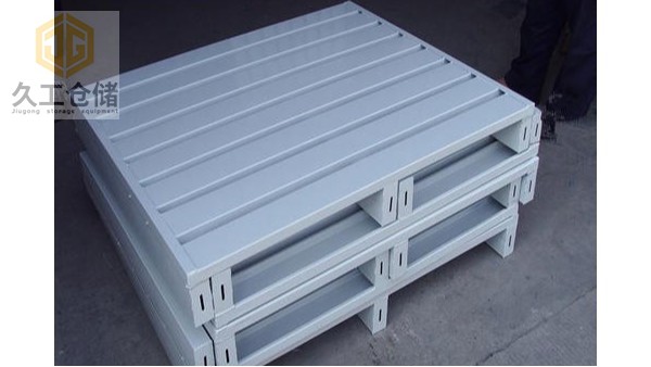 南京倉儲貨架，鋼制托盤生產(chǎn)廠家，久工倉儲設(shè)備