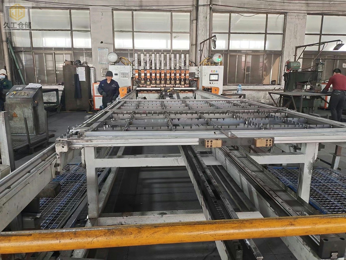 南京久工倉(cāng)儲(chǔ)設(shè)備公司設(shè)備公司介紹-工廠實(shí)拍展示-南京真正的廠家！歡迎考察！