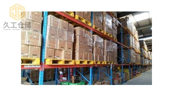 怎樣選擇和應(yīng)用托盤？南京久工倉儲設(shè)備告訴您。