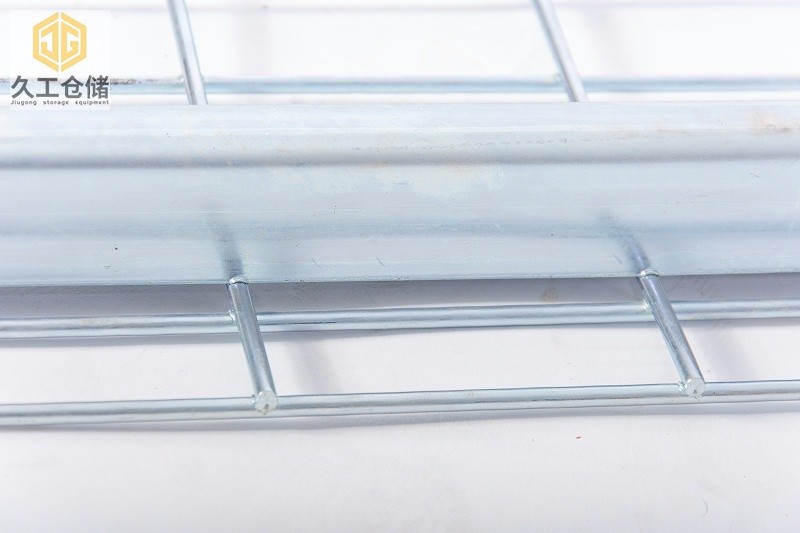 重型貨架網(wǎng)層板，鋼層板如何運(yùn)用？久工倉(cāng)儲(chǔ)設(shè)備