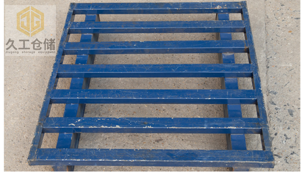 鋼制托盤為什么會發(fā)生掉漆的狀況？久工倉儲設備