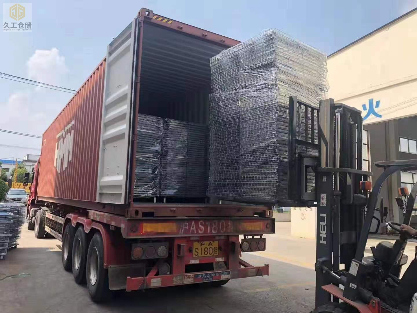 南京久工倉儲設(shè)備- 倉儲籠網(wǎng)層板發(fā)貨實拍圖（2）