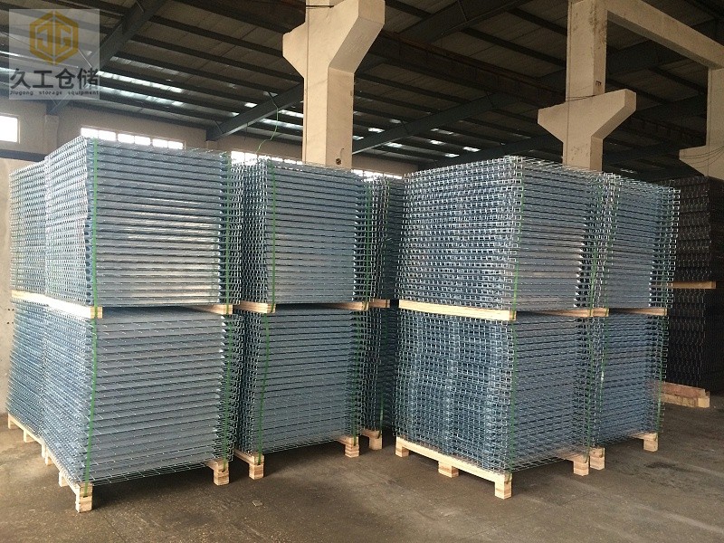 倉儲貨架的主要配套產(chǎn)品有哪些？久工倉儲帶您一起看看！