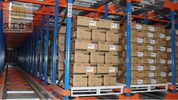 橫梁式貨架，貫通式貨架分類解析，久工倉儲設(shè)備