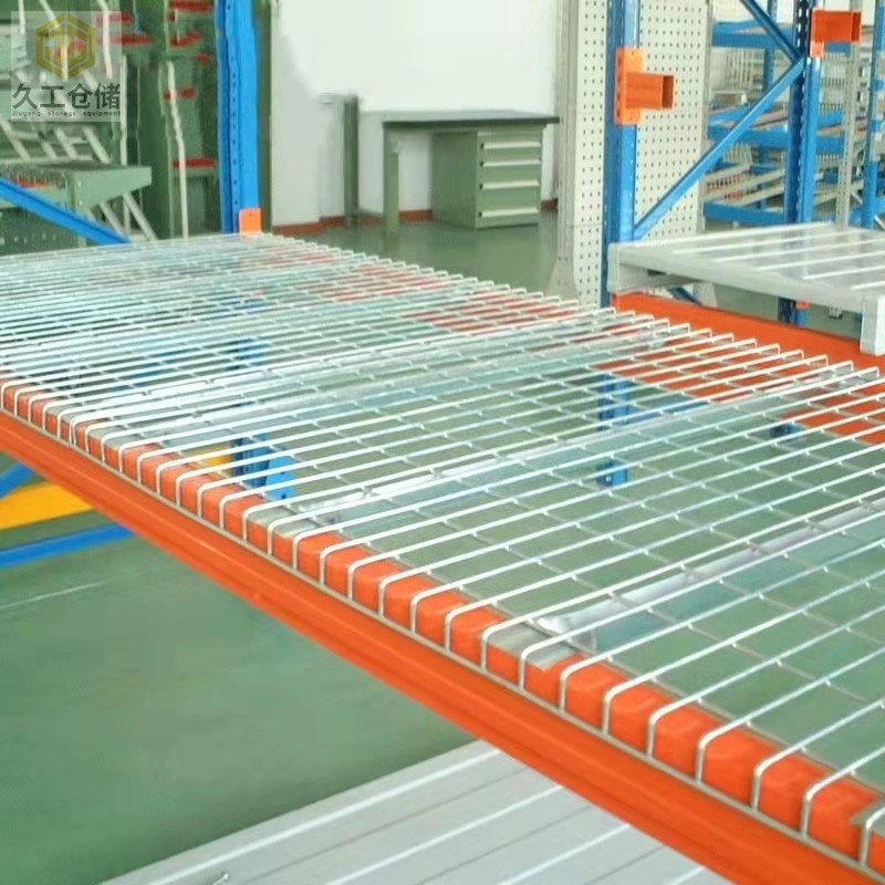 南京久工倉儲-貨架網(wǎng)層板的特點，承載，工藝及運用有哪些？南京鋼層網(wǎng)廠家！