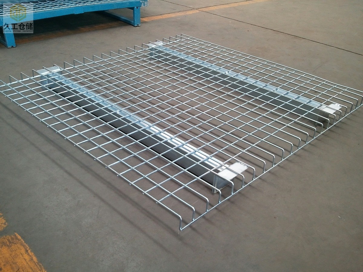 貨架網(wǎng)層板的特點有哪些？南京久工倉儲設(shè)備