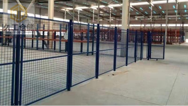 南京久工倉儲隔離網(wǎng)廠家-圍欄網(wǎng)護欄網(wǎng)介紹，久工倉儲-久久來分析