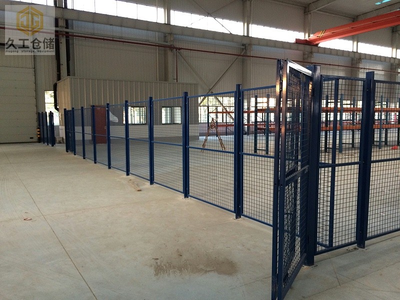 南京久工倉儲隔離網(wǎng)廠家-圍欄網(wǎng)護欄網(wǎng)介紹，久工倉儲-久久來分析