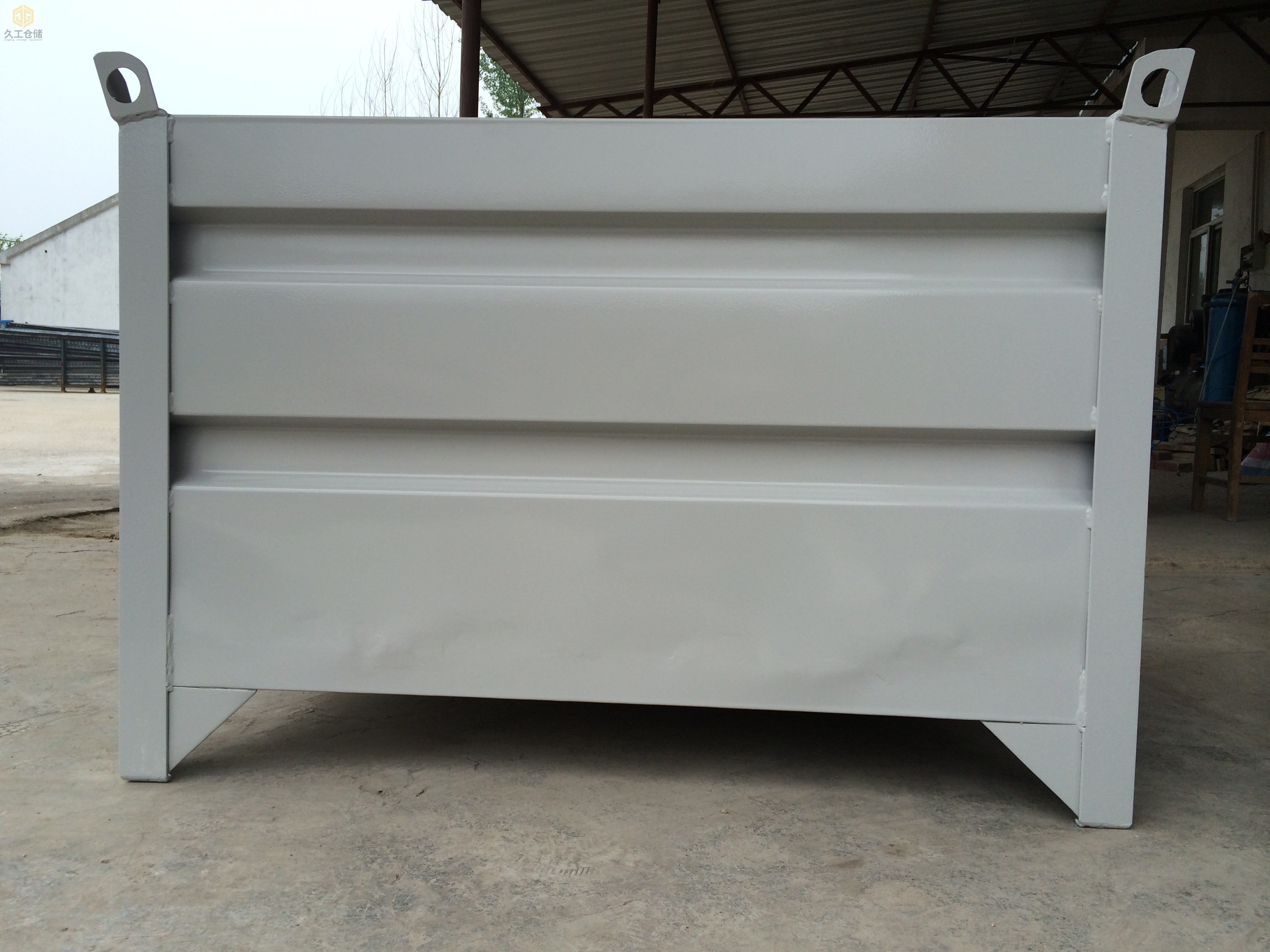 金屬周轉箱鐵箱運用在哪些行業(yè)及應用優(yōu)勢有哪些？南京久工倉儲設備