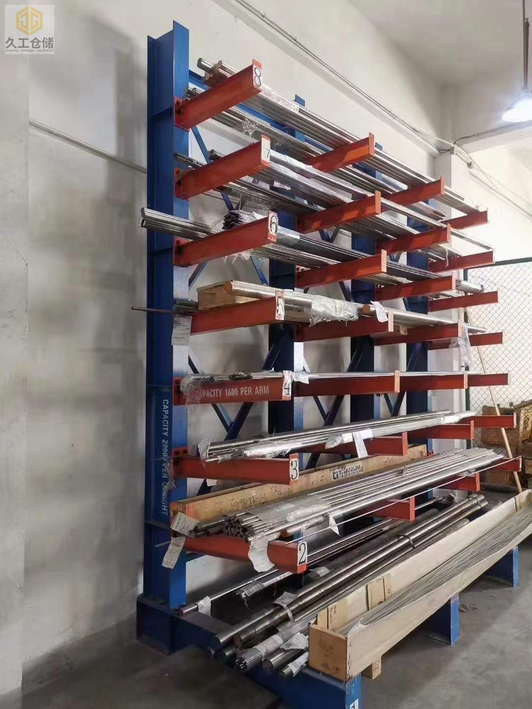 什么是懸臂式貨架？它有什么優(yōu)點？南京久工倉儲設(shè)備為大家分析！