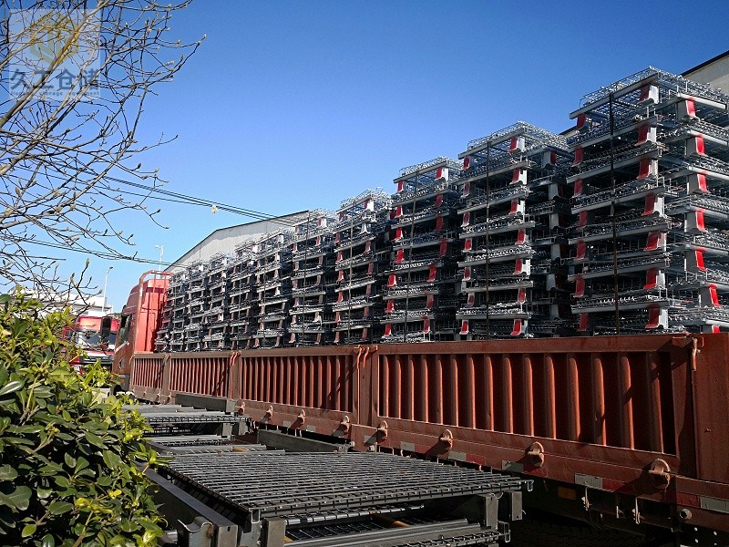 精鍛鑄造廠家如何選擇的折疊式倉儲籠倉庫籠？南京久工倉儲籠廠家