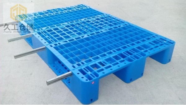 購買久工木質(zhì)托盤時需要注意的兩個主要問題?塑料托盤的基本功能？