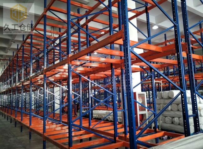 哪種倉庫貨架的存儲密度高？南京久工倉儲設(shè)備
