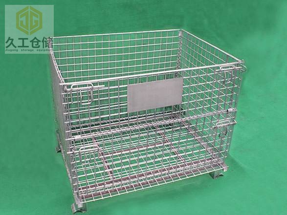 倉庫籠又稱倉儲籠蝴蝶籠，是機械、洗滌等各行各業(yè)最常見的倉儲設(shè)施。倉庫籠種類繁多，可添加空心板、腳輪等，可滿足各種物品、存儲單元、承載能力和存儲方式的存儲要求?
