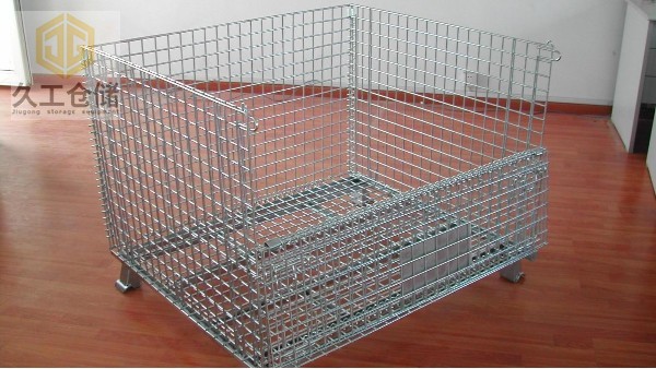 倉庫籠又稱倉儲籠蝴蝶籠，是機械、洗滌等各行各業(yè)最常見的倉儲設(shè)施。倉庫籠種類繁多，可添加空心板、腳輪等，可滿足各種物品、存儲單元、承載能力和存儲方式的存儲要求?
