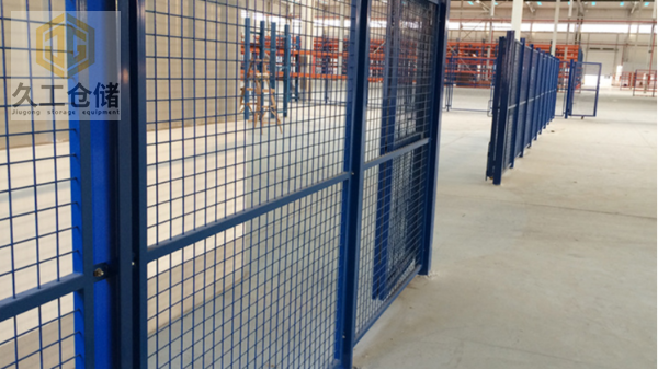 南京久工倉儲(chǔ)車間隔離網(wǎng)車間，車間隔離柵護(hù)欄網(wǎng)圍欄網(wǎng)實(shí)體工廠。