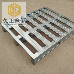 托盤有哪些品類？鋼制托盤有什么特點(diǎn)？南京久工倉儲來分析！了解更多關(guān)注久工