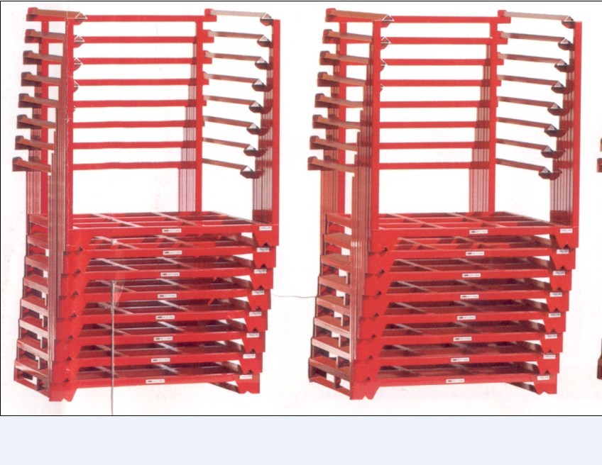 堆垛架的優(yōu)點有哪些？久工倉儲設(shè)備