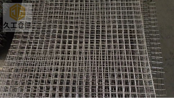 鋼筋網(wǎng)片在地暖工程中的作用？電焊網(wǎng)特點(diǎn)有哪些？南京久工倉(cāng)儲(chǔ)來(lái)分析！