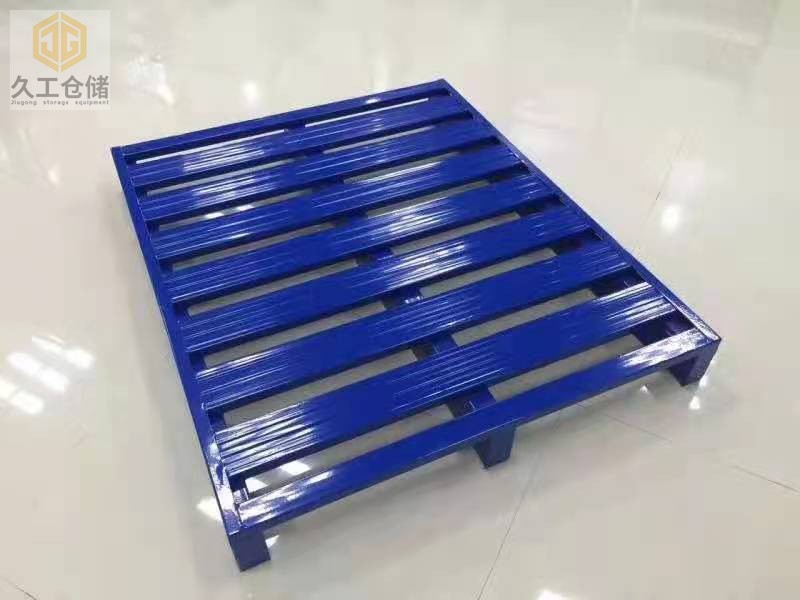 南京久工倉(cāng)儲(chǔ)-鋼制托盤-鋼托盤鐵托盤運(yùn)用特點(diǎn)、種類、優(yōu)點(diǎn)有哪些？南京托盤廠家
