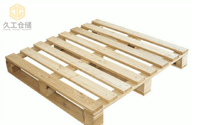 托盤的價格多少？影響木質(zhì)托盤價格的因素有哪些？南京久工倉儲